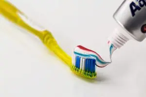 白い歯 虫歯に 市販の人気歯磨き粉おすすめ10選 年最新 あなたのinterestへ厳選の情報を レコランク
