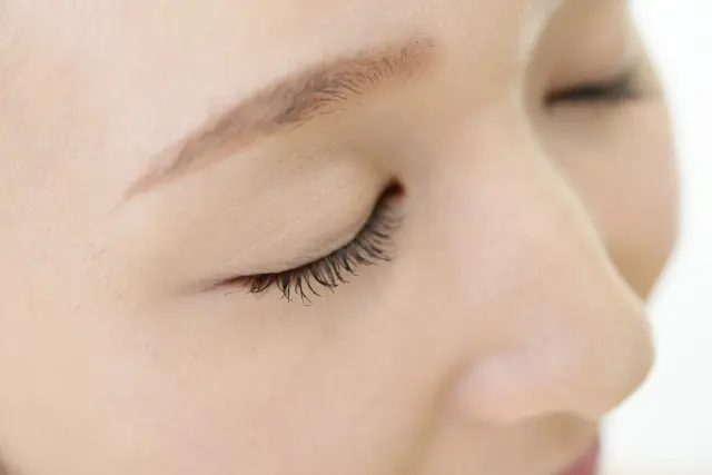 【調査済】アイラインアートメイクのメリットと施術方法